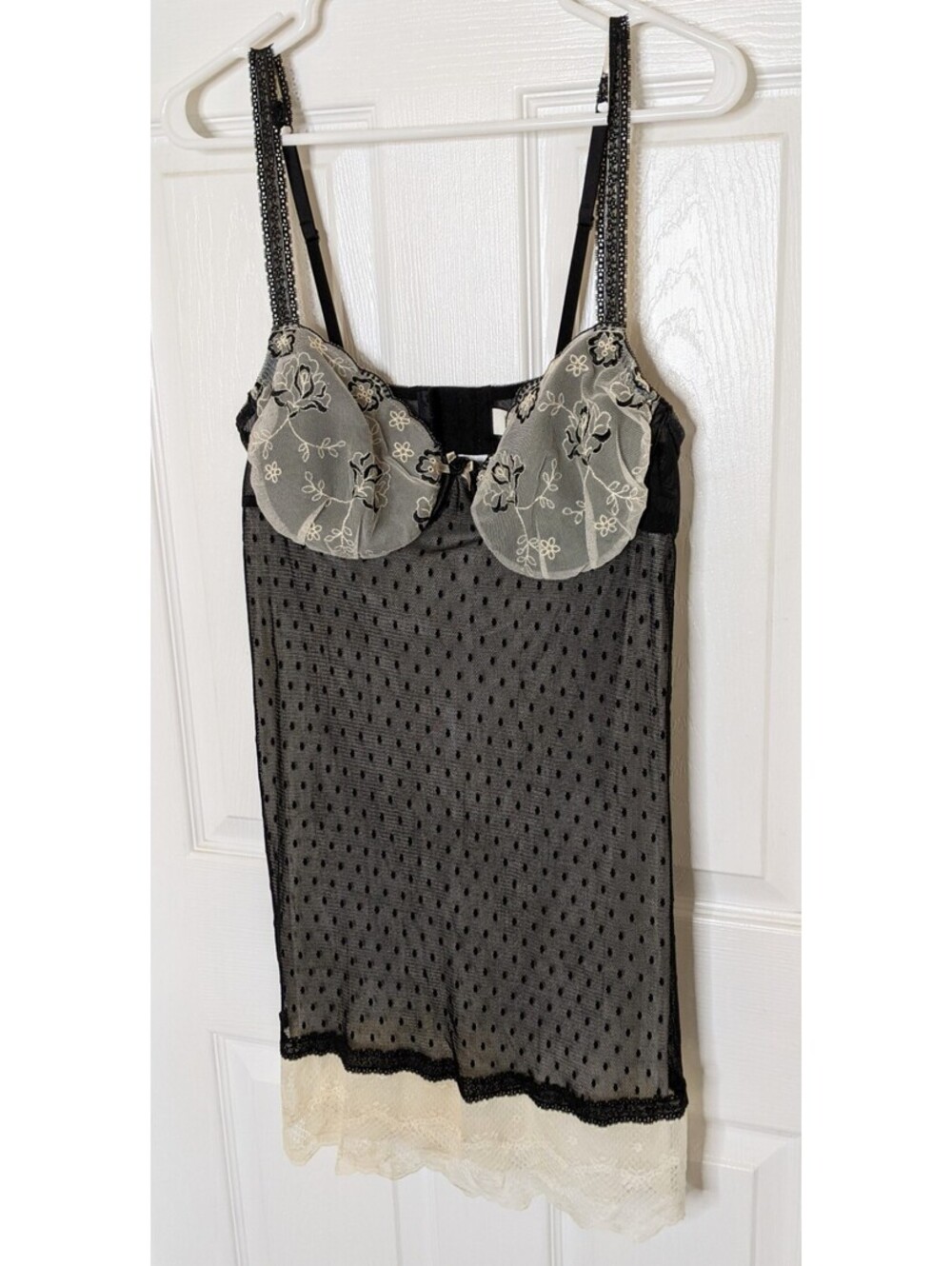 AVENUE BODY Black With Nude Lace Chemise Nightgown Adj. Straps Bra Cups Sz 14/16